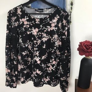 Karl Lagerfeld XS Flower Blouse with Boho …